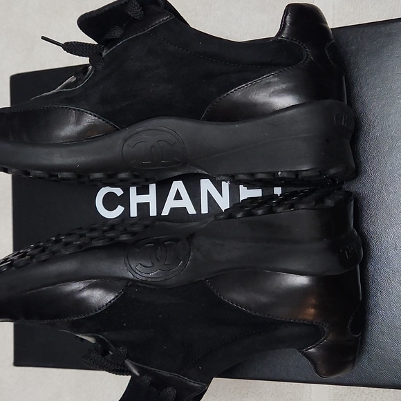Chanel shoe - Picture 3 of 5